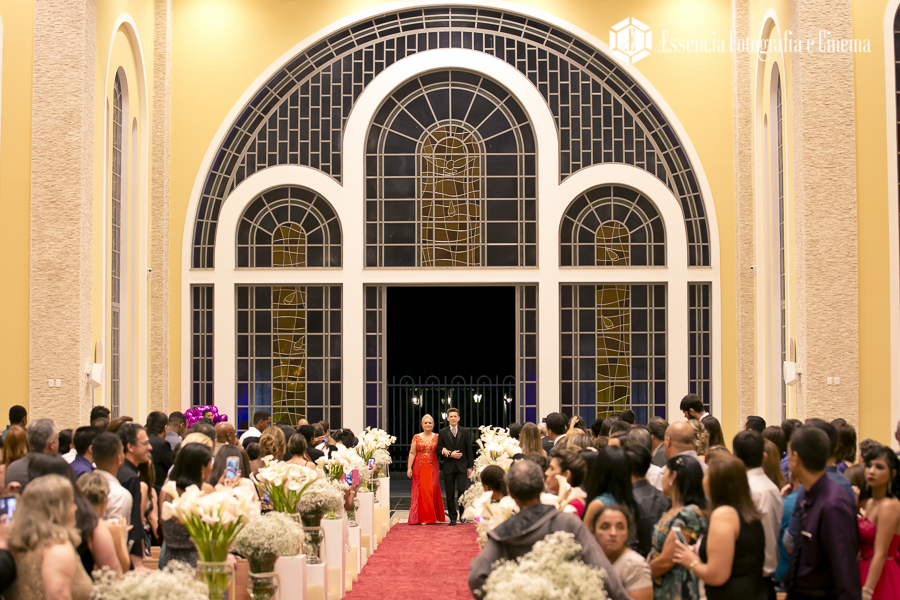 entrada-do-noivo-na-igreja