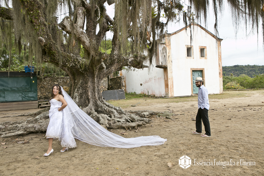 vestido-no-lixo-noiva