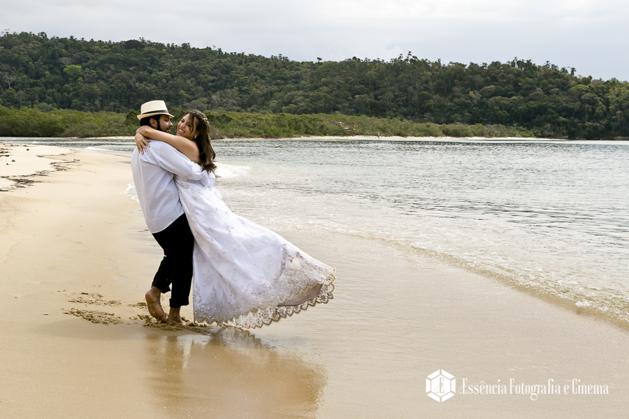 Trash-The-Dress-em-Bertioga