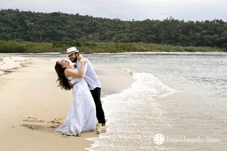 Trash-The-Dress-em-Ubatuba