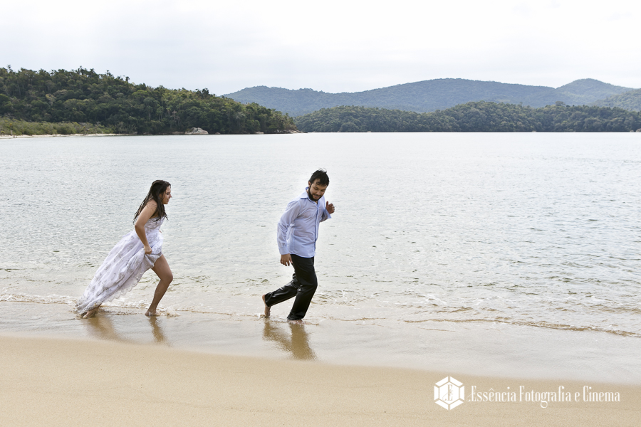 Trash-The-Dress-em-Buzios