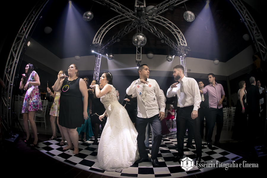 fotografias-espontâneas-de-noivos