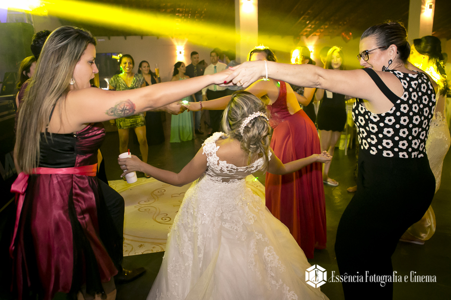 noivos-de-divertem-em