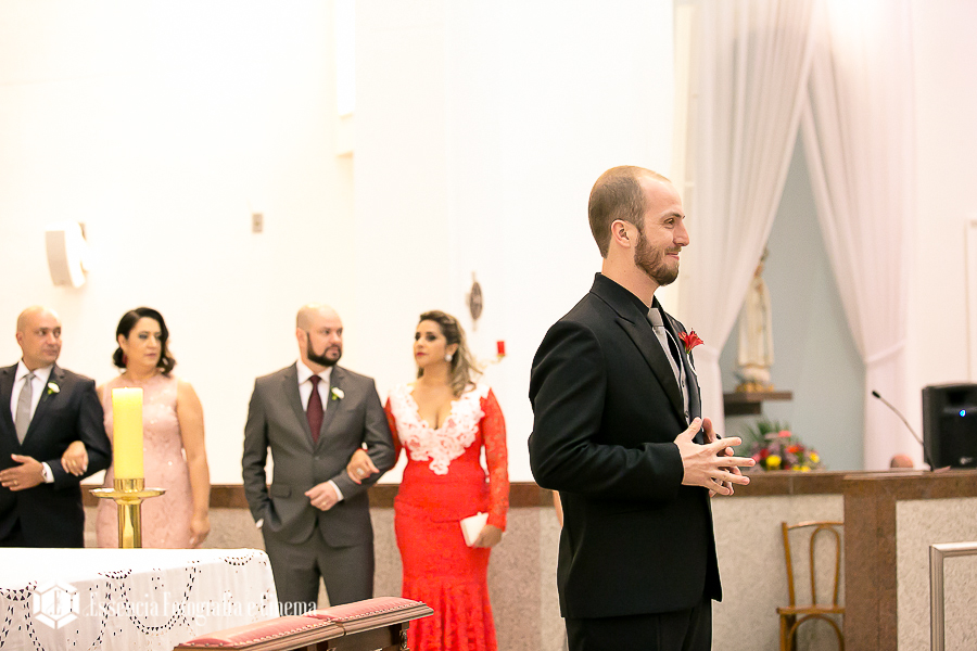 noivo-esperando-a-noiva