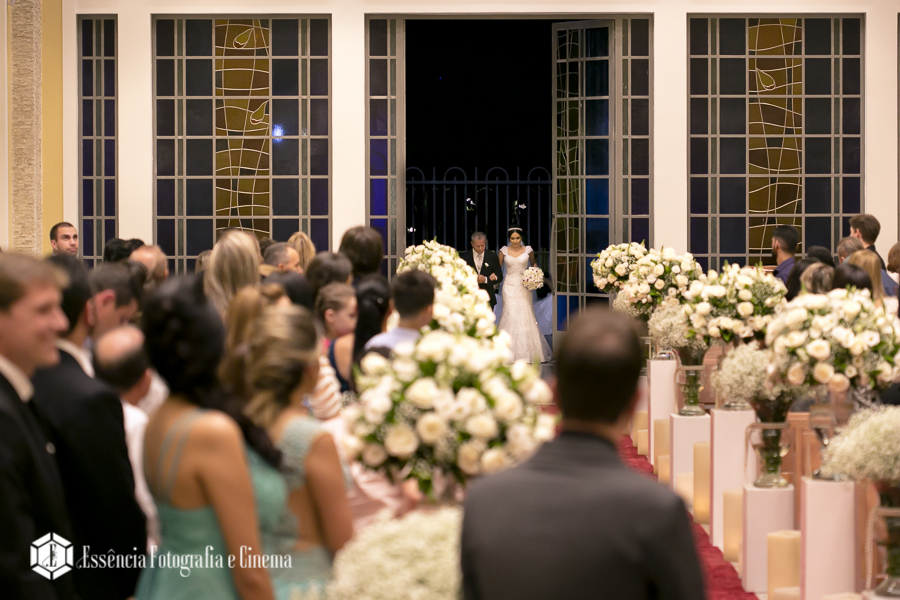 cerimonia-religiosa-na-igreja