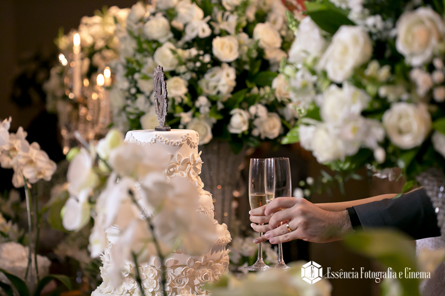 noivos-brinda-o-grande-dia