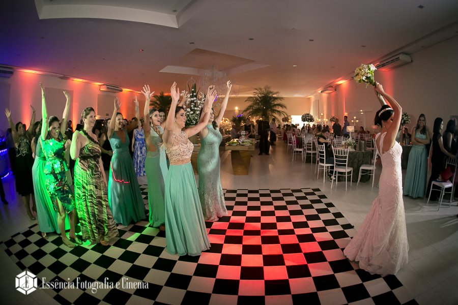 fotografia-jogando-o-buque