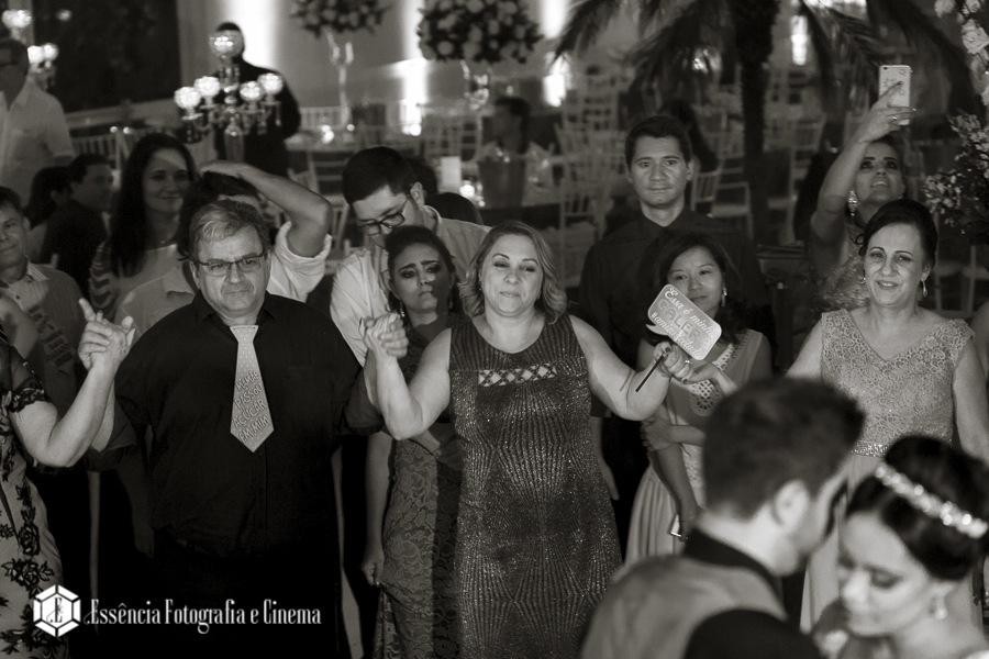 noivos-na-pista-de-dança