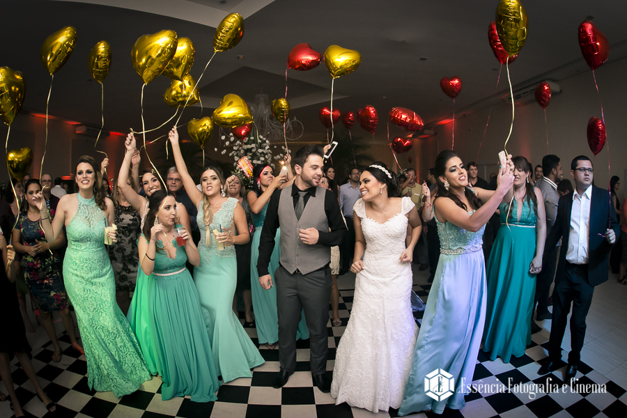 baloes-coloridos-em-casamento