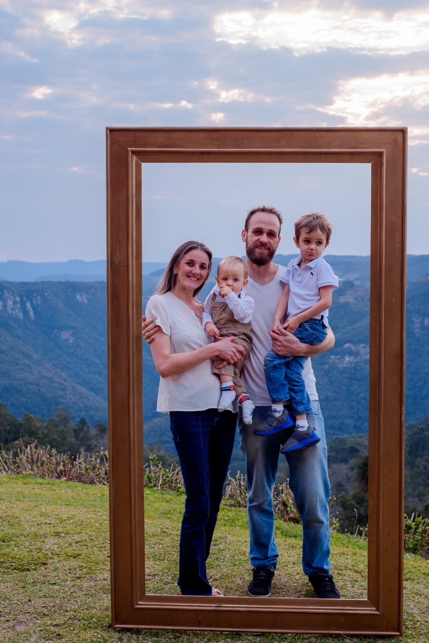 fotografo-gramado-ensaio-gramado-infantil-canela-foto-criança-gestante em gramado