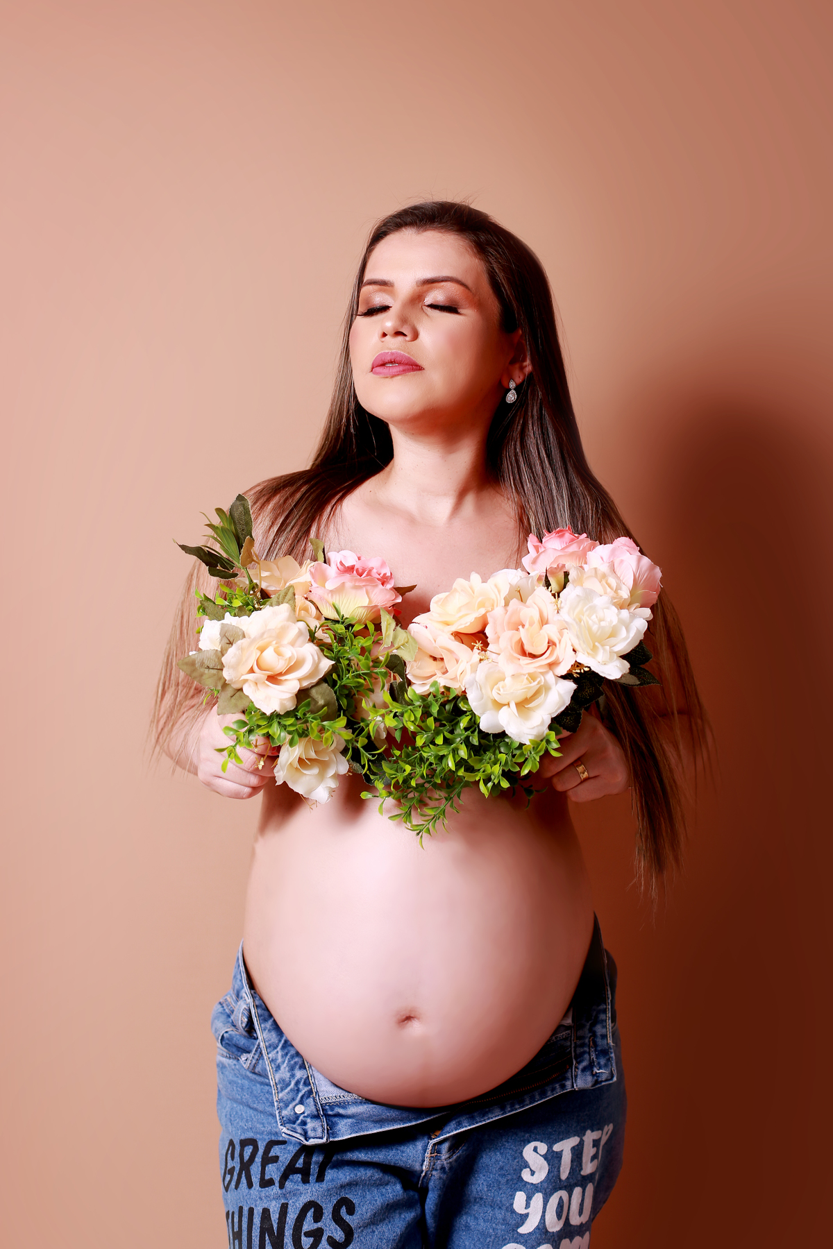fotos de Gestante com flores.