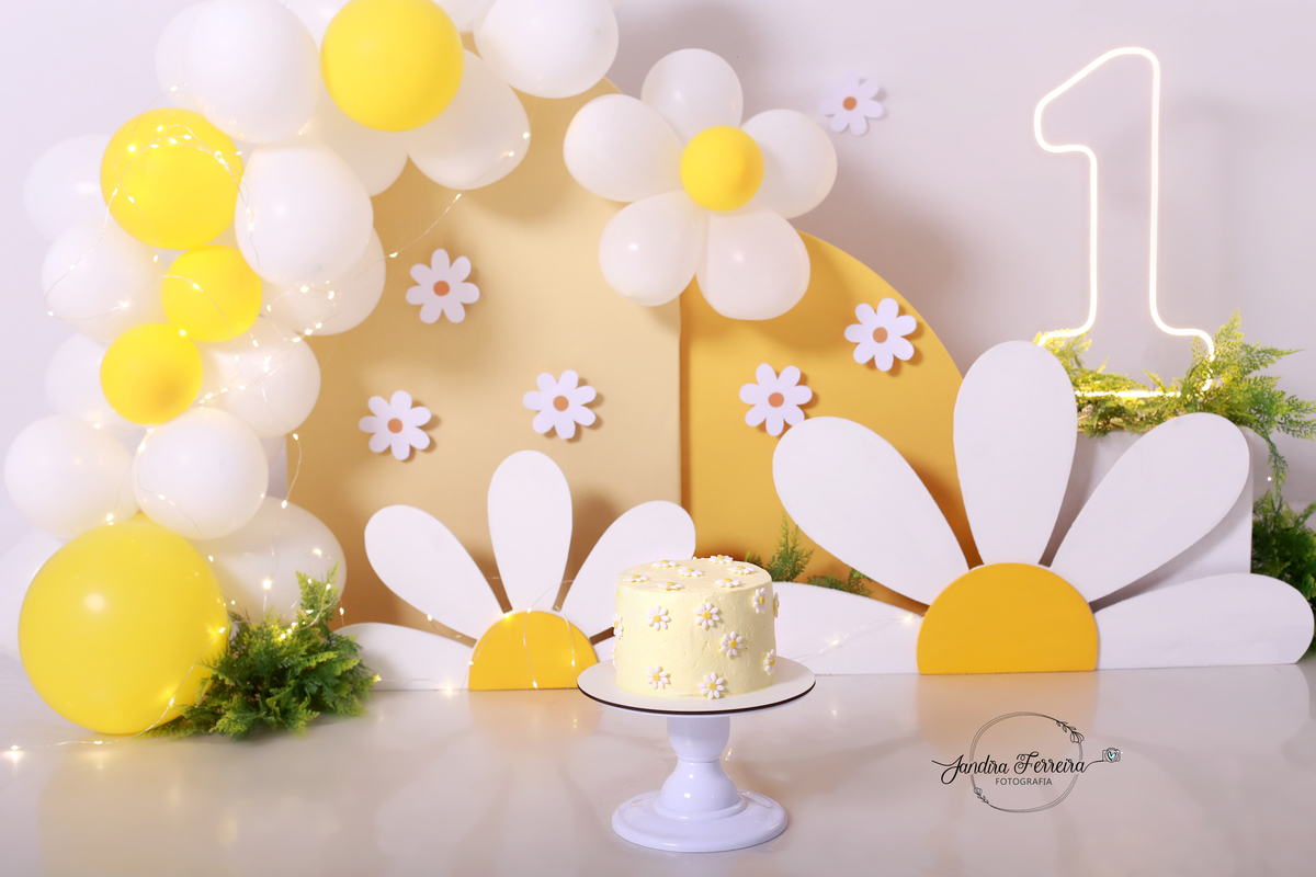 Smash the cake tema margarida.