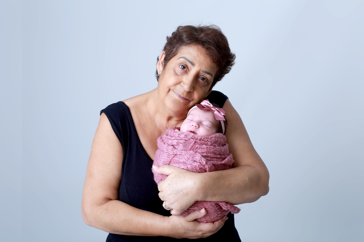 ensaio de newborn com a vó