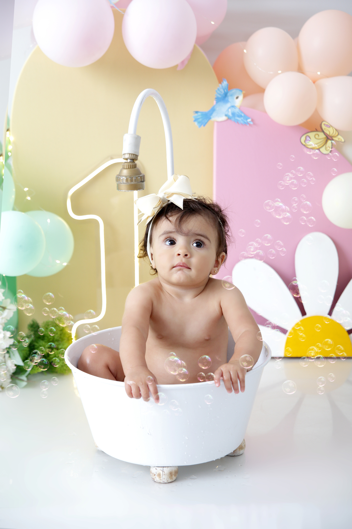 Bebê no  ensaio de splash