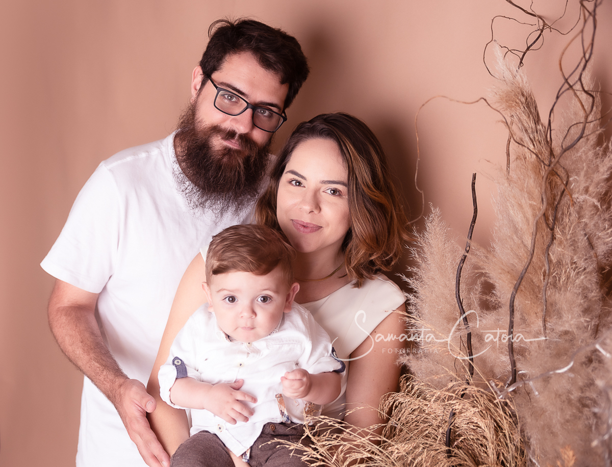 Papai João, mamãe Alecyana e baby João em seus 10 meses de vida e sua primeira sessão de Natal, foto by Samanta Catoia em Florianópolis-SC.