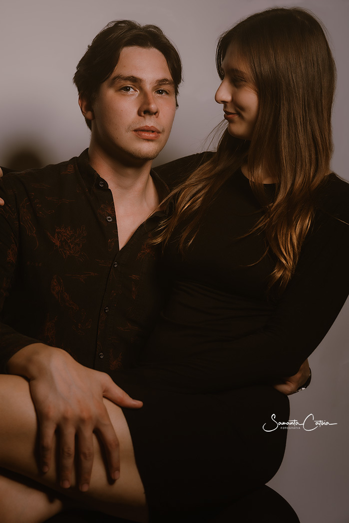 Lana e Enzo em seu ensaio especial de Dia dos Namorados, estúdio Samanta Catoia, Florianópolis-SC