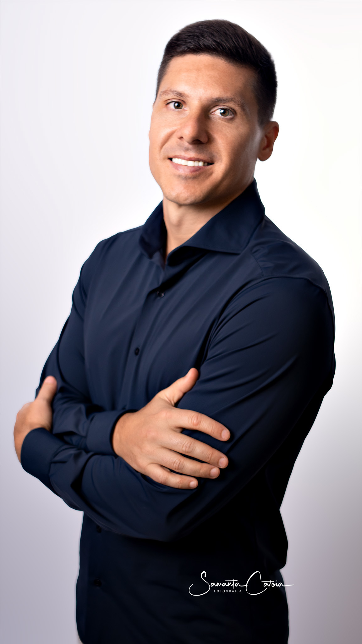 Contador Deivid em seu ensaio Corporativo realizado no estúdio Catoia pela fotógrafa Samanta Catoia