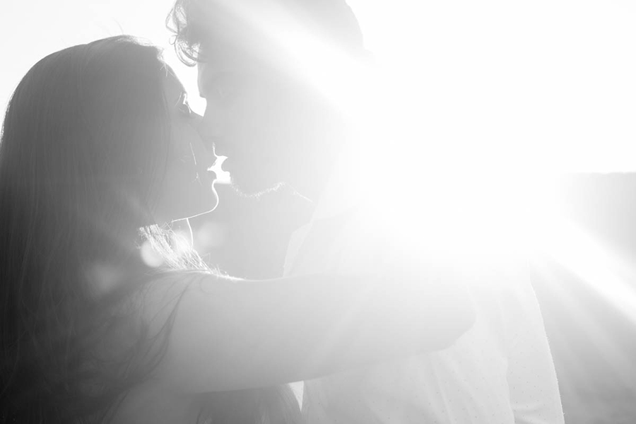 Resultado de imagem para imagem de casal se beijando