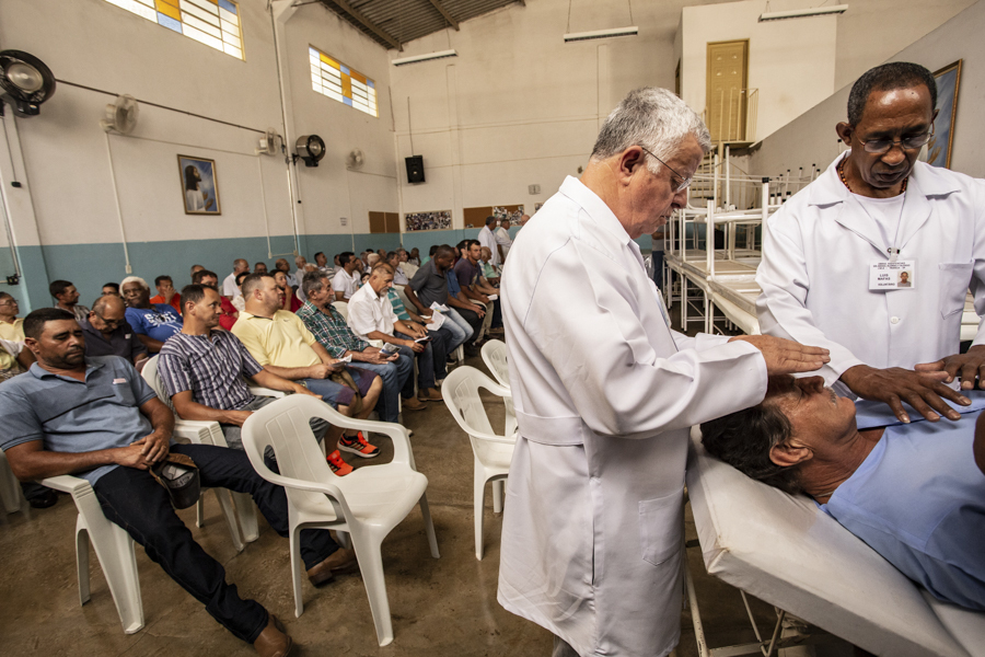 Paciente é tratado pelo médico espiritual em Franca