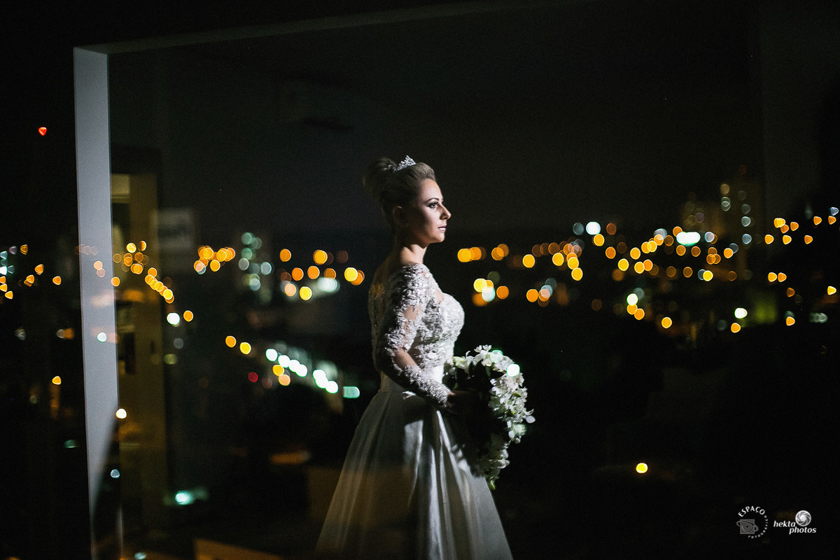 Noiva com as luzes de Goiânia - K Hotel