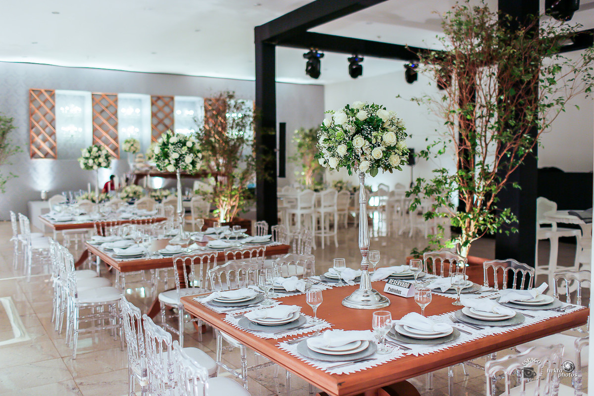 Decoração assinada por Celebra Festas e Flores -  fotografia de casamento goiania