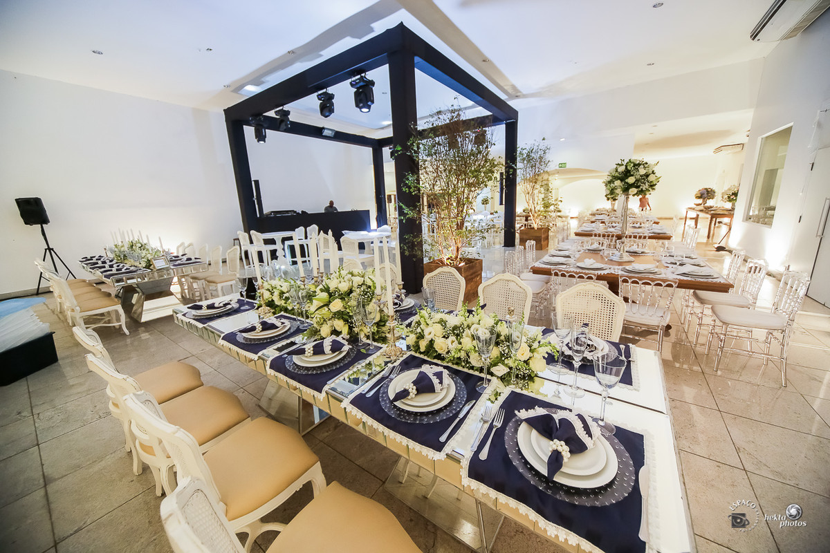 Decoração assinada por Celebra Festas e Flores -  fotografia de casamento goiania