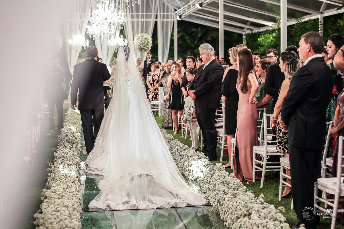 Entrada da noiva - fotografia de casamento Goiania