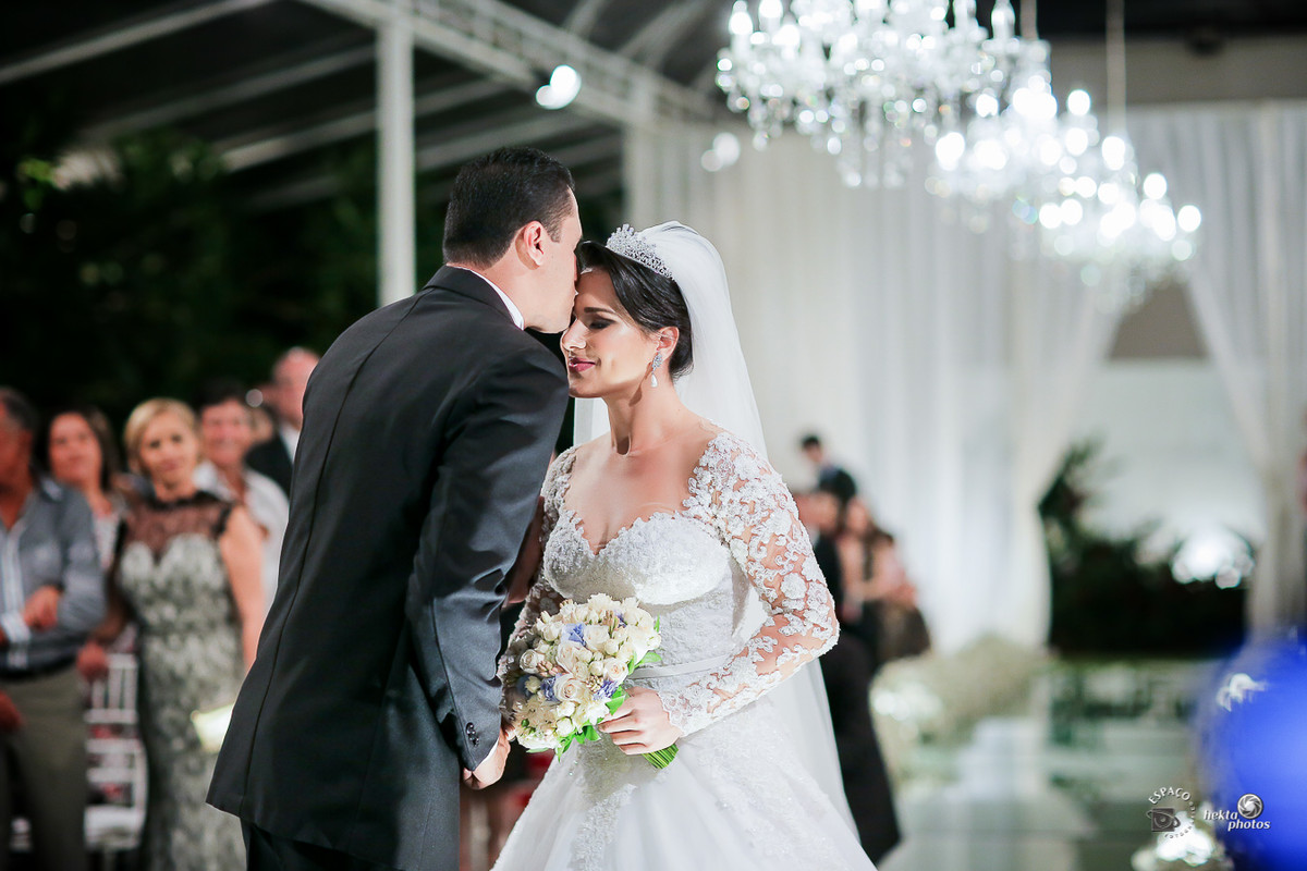 Entrada da noiva - fotografia de casamento Goiania