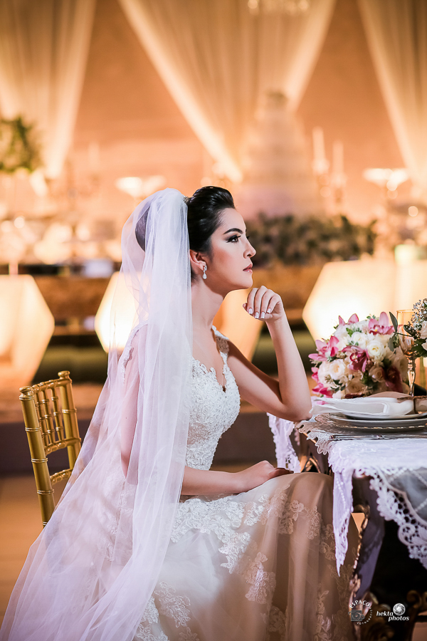 Linda noiva - Fotografia: Espaço Fotográfico (Hélio Junior) - Buquê: Julierme Siqueira - Vestido: Fernando Peixoto - Decoração: Vivaz