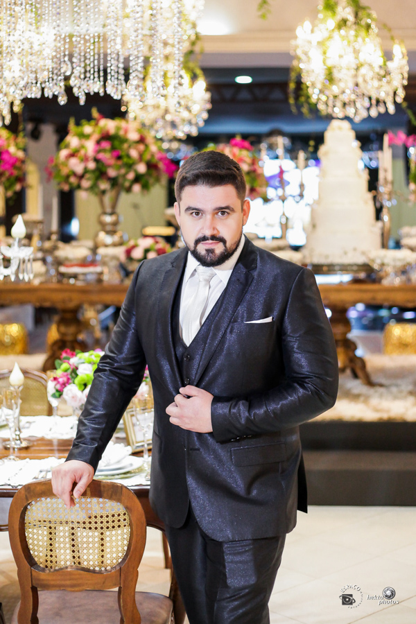 emoção - mansao cristal - fotografia espaço fotográfico goiania setor nova suiça - fotografo de casamento - fotojornalismo - Noivo elegante lindo
