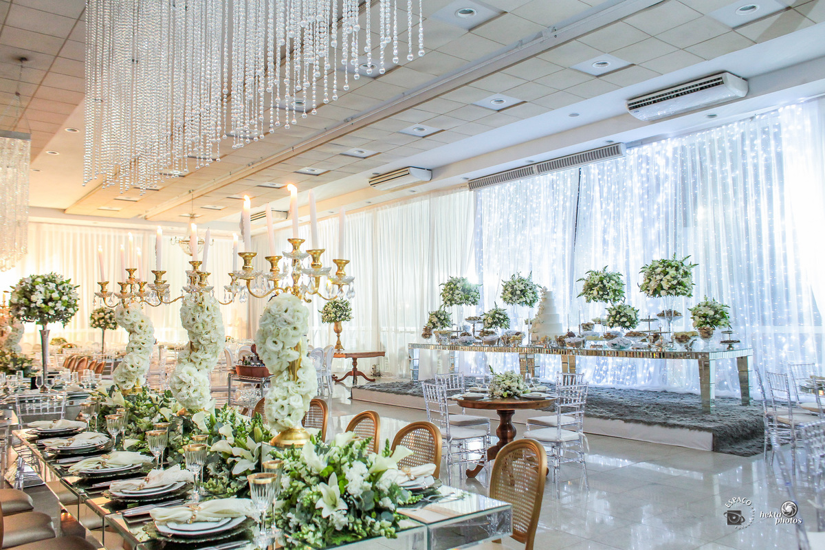 mesa de bolo e mesa dos pais no infinit hall