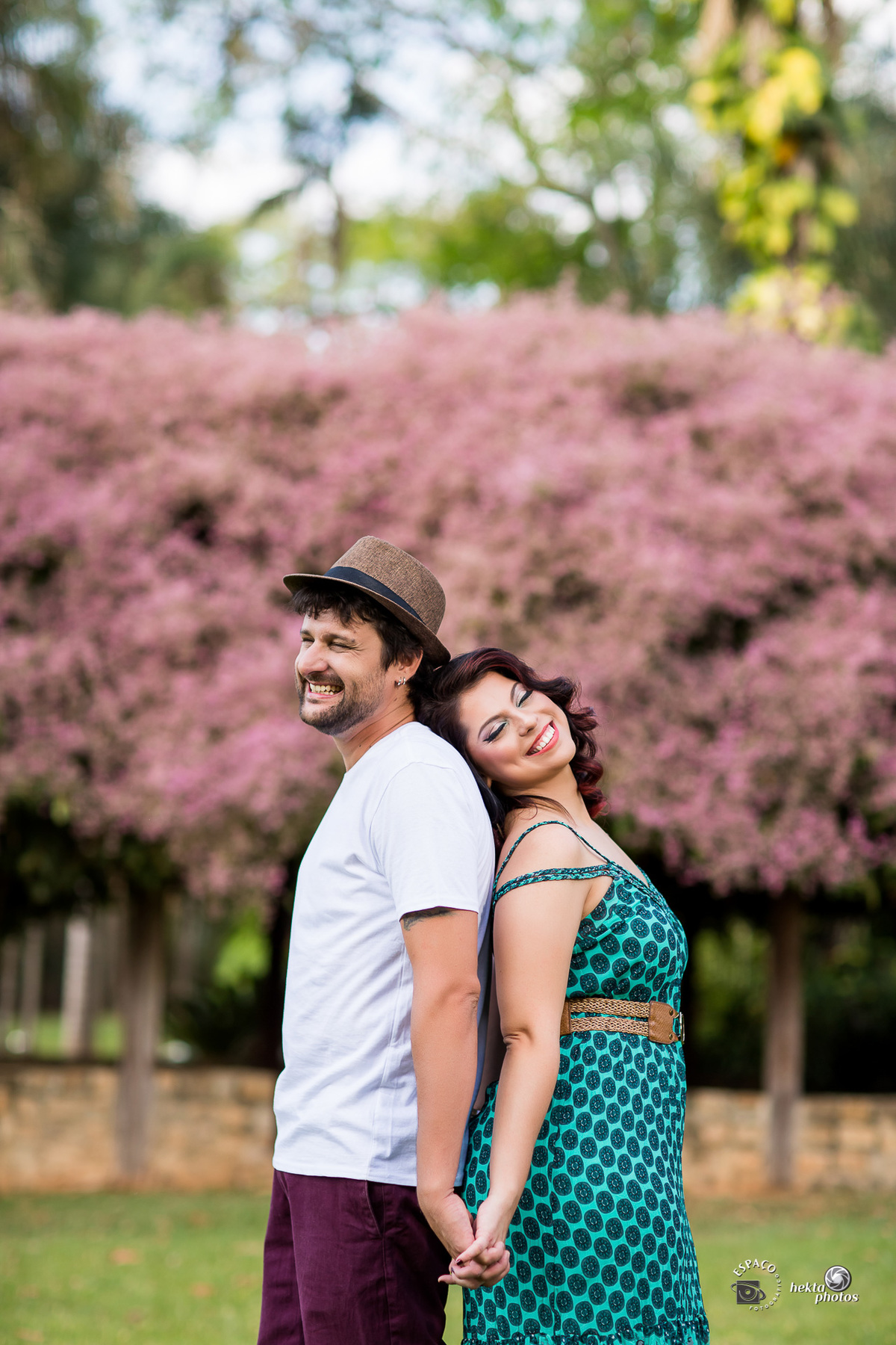 ensaio romântico com flores