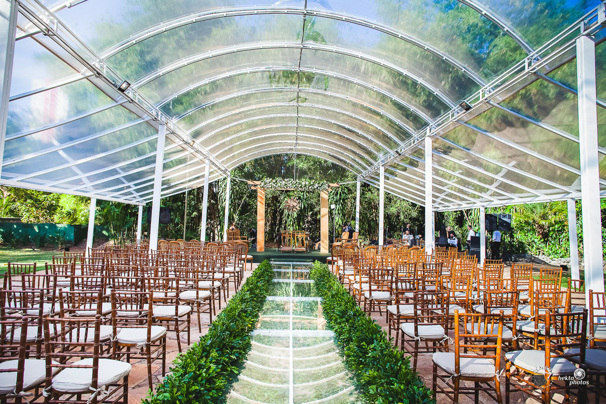 Decoração da cerimônia assinada por Rosa Mistica, Karla Pedro