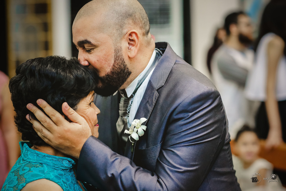 BEIJO DO NOIVO NA MAE, ENTRADA DA NOIVA NA IGREJA SAO LEOPOLDO NO SETOR JAO