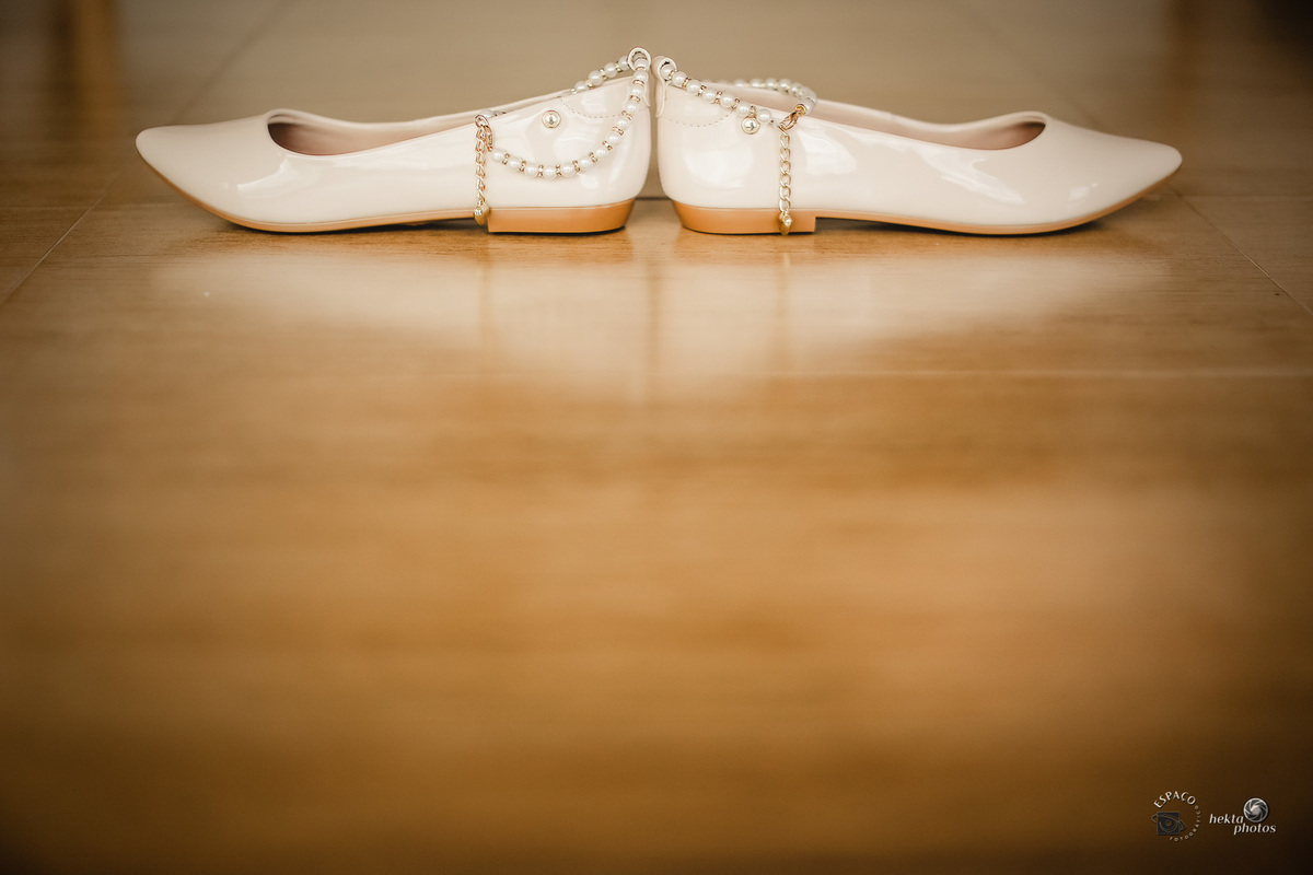 VESTIDO DE NOIVA DO CASAMENTO DA RENATA NA IGREJA SÃO LEOPOLDO E FESTA NO CLUBE ALPHAVILLE, VESTIDO DE POLLYANA NOIVA, SAPATOS DA NOIVA