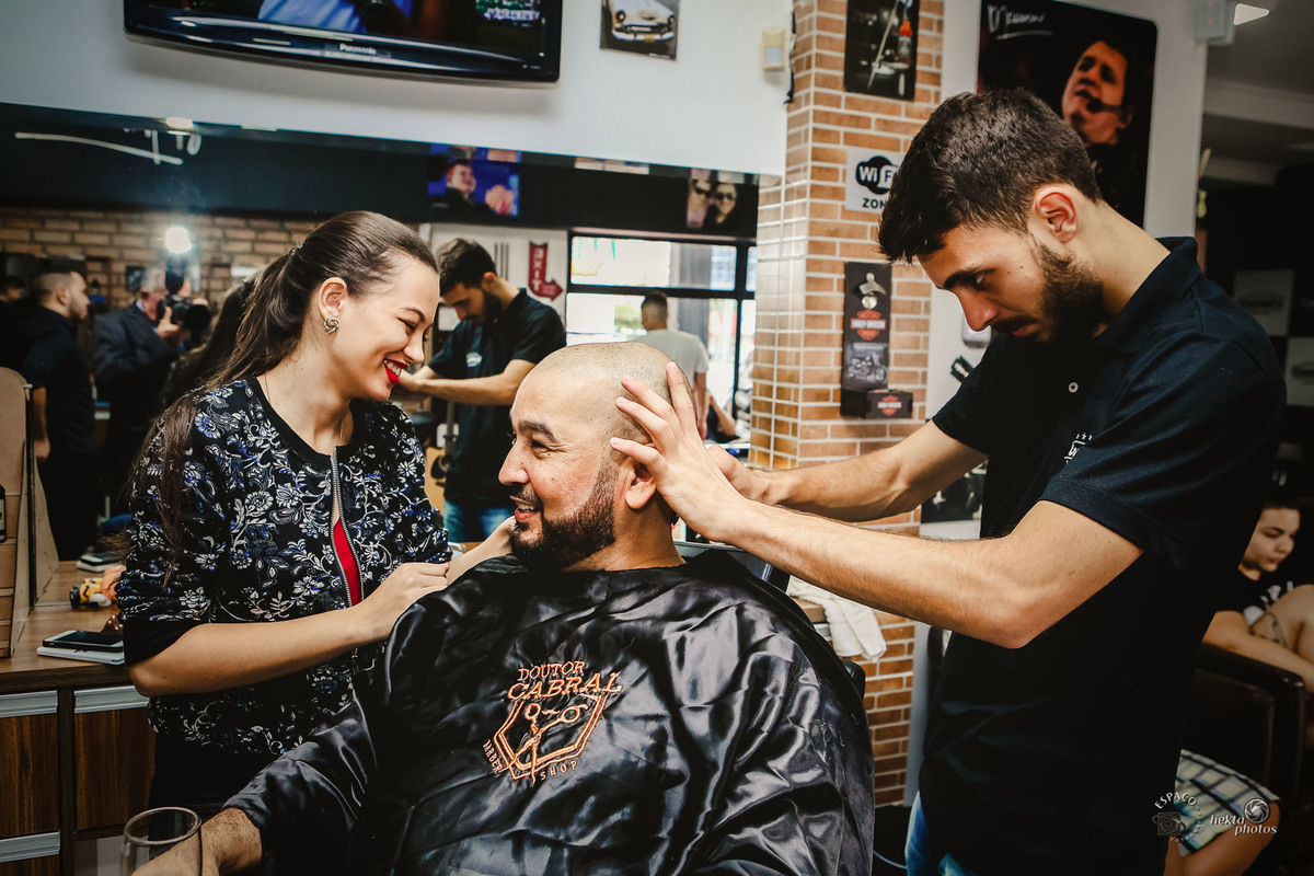 MAKING OF DO NOIVO NA BARBEARIA CORONEL EM GOIANIA FOTOGRAFIA DE CASAMENTO