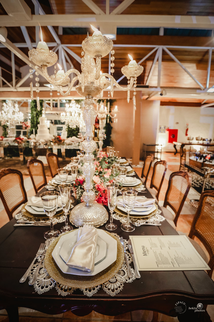 FOTOGRAFIA DE CASAMENTO, FOTOS DA DECORACAO DA MESA DOS PAIS E MESA DE BOLO NO CLUBE ALPHAVILLE GOIANIA