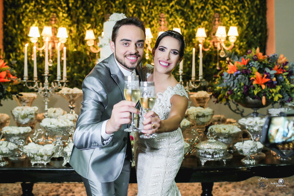 Brinde no infinity hall, decoração de Valeria Junqueira e bolo de Sabor Divino