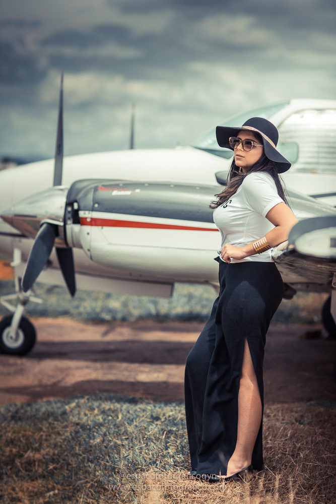 Fashion book de 15 anos fotografado por helio junior da espaço fotográfico e hektaphotos goiania aeroporto santa genoveva