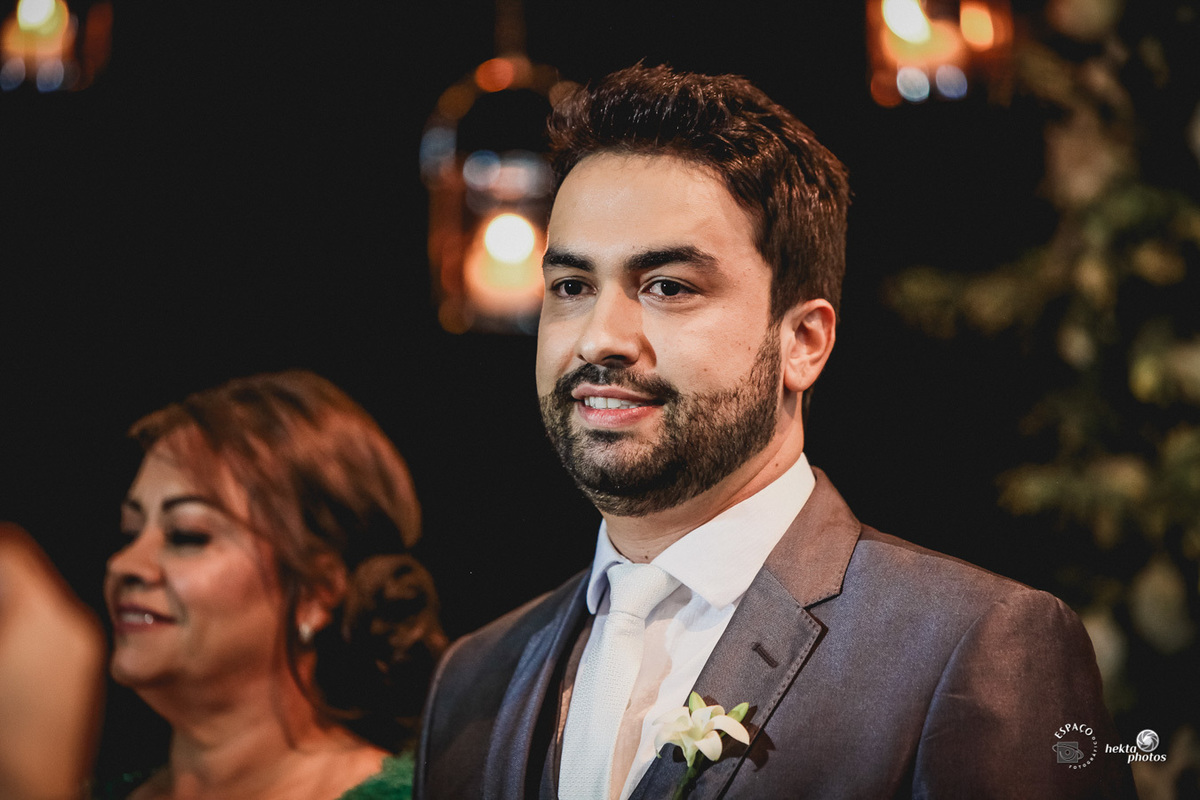 noivo aguardando a noiva