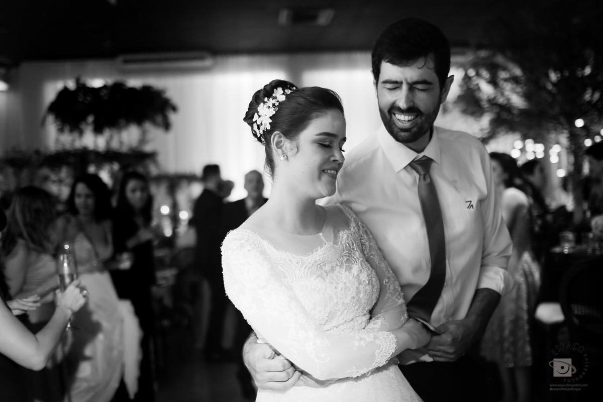casamento sapato noiva casa lis goiania savio e sonia vero festas espaco fotografico 
