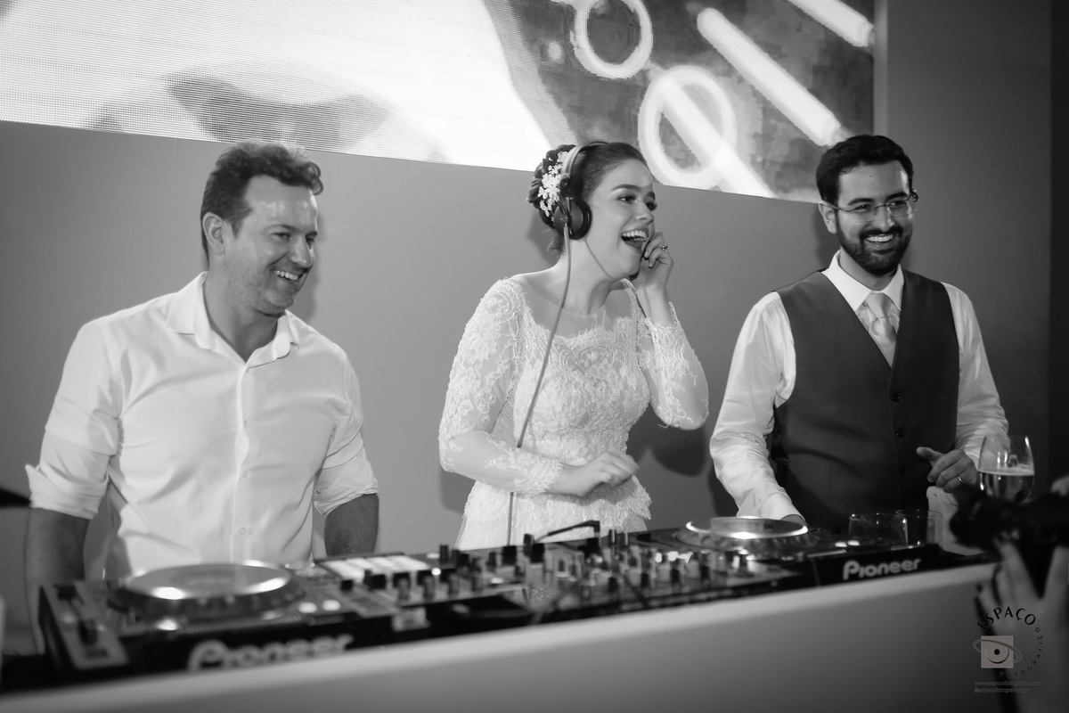 casamento sapato noiva casa lis goiania savio e sonia vero festas espaco fotografico 