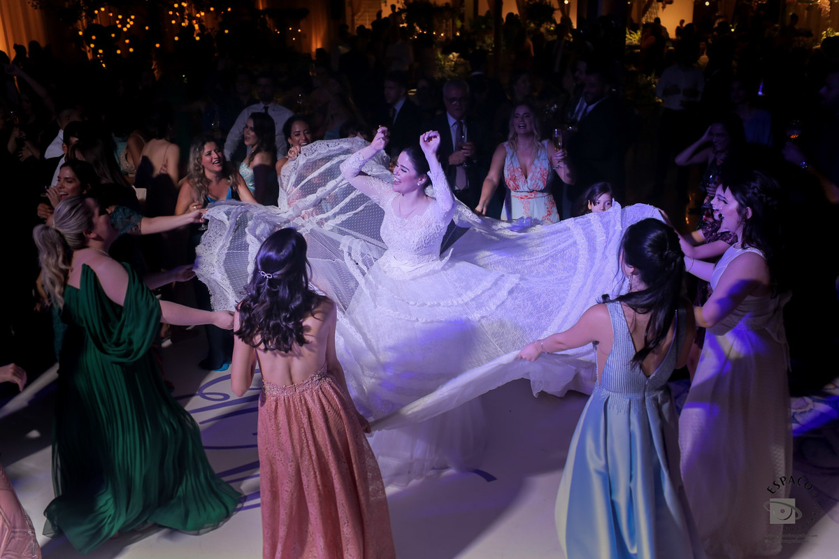 casamento sapato noiva casa lis goiania savio e sonia vero festas espaco fotografico 