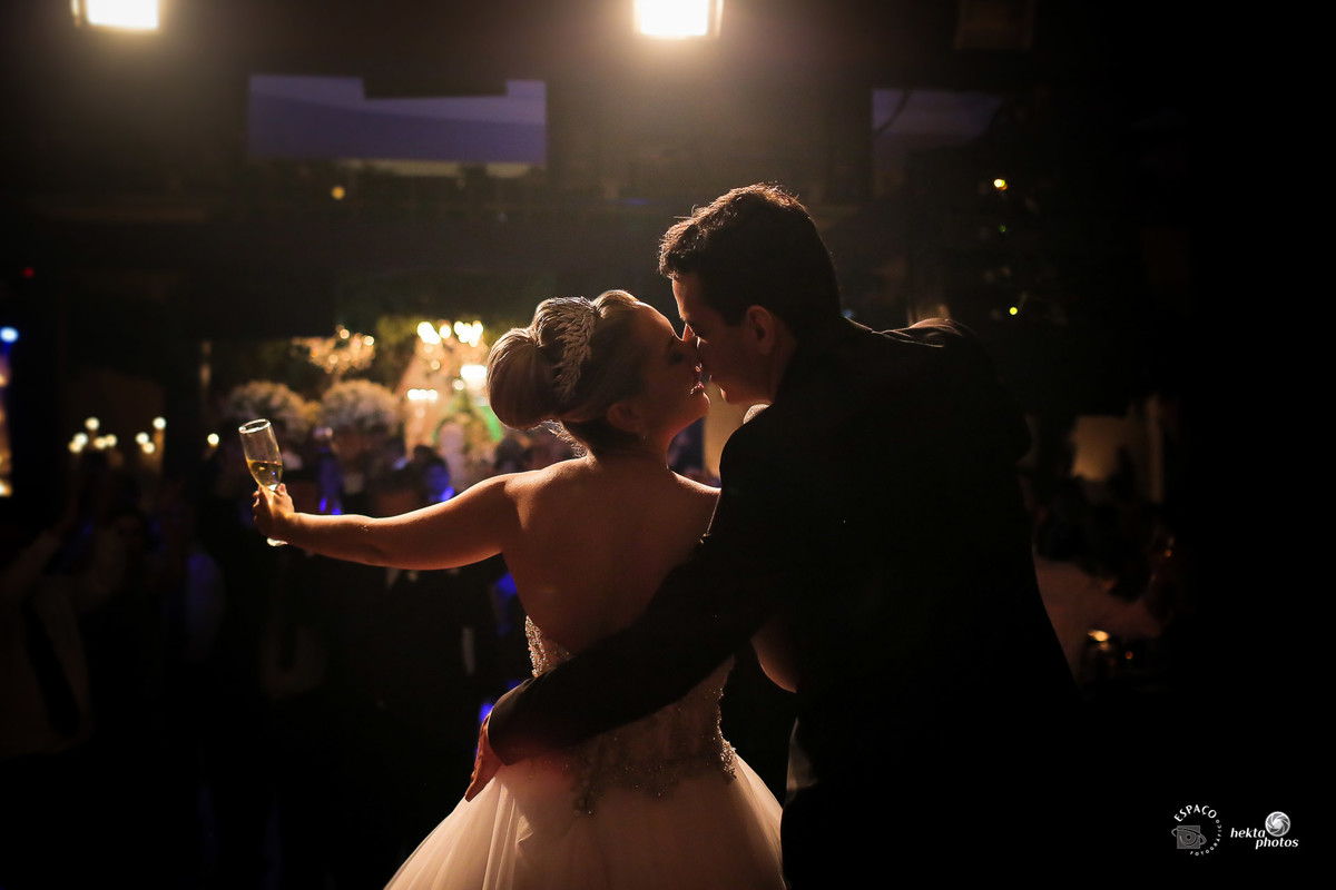 Fotografos atentos e deslumbrados com tantas imagens lindas deste casamento. Fotojornalismo em casamento por Espaço Fotográfico