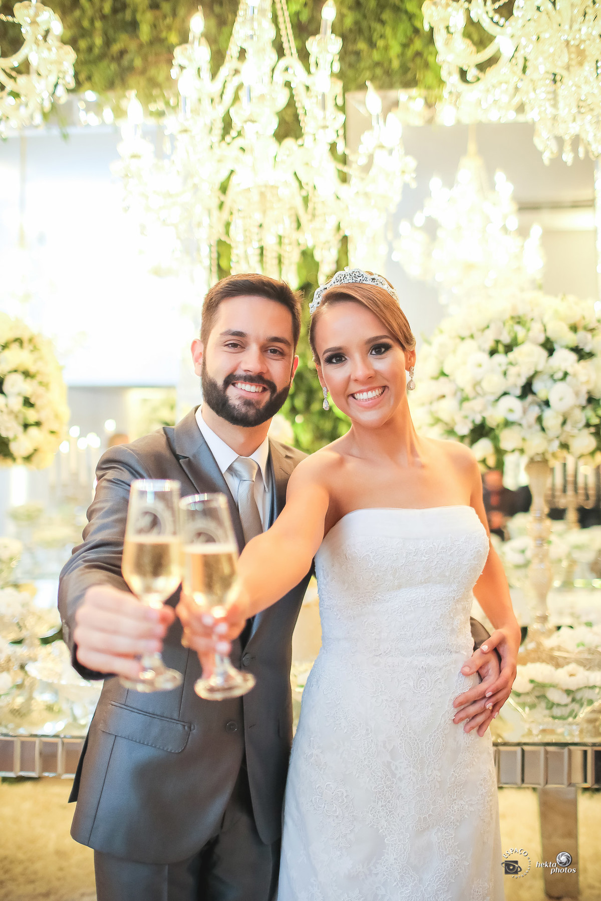 Brinde dos noivos - por Espaço Fotográfico Goiânia Fotografia de casamento