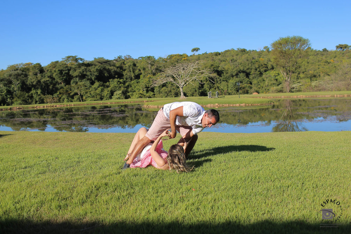Pre casamento pre wedding ensaio de casal haras qualite goiania fotografia de casamento goiania