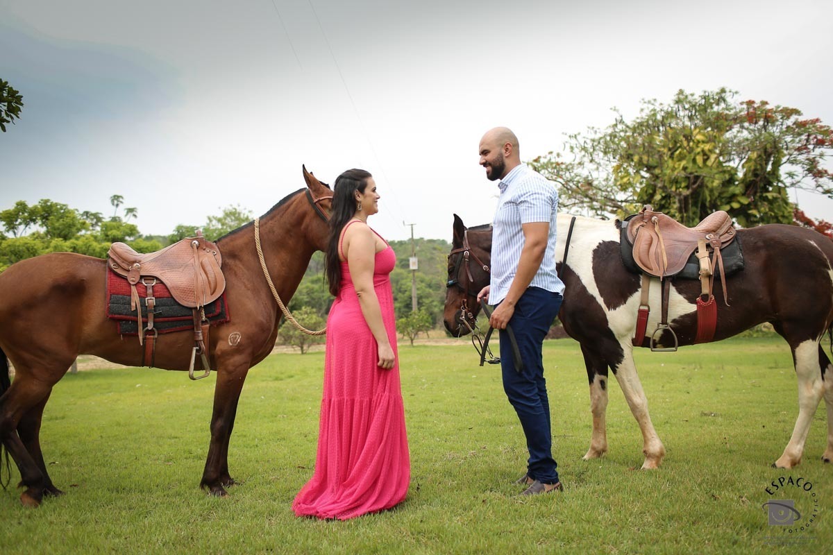 Haras qualite noiva noivo pre wedding casamento ensaio vestido de noiva bouquet casamento no campo fazenda cavalo haras