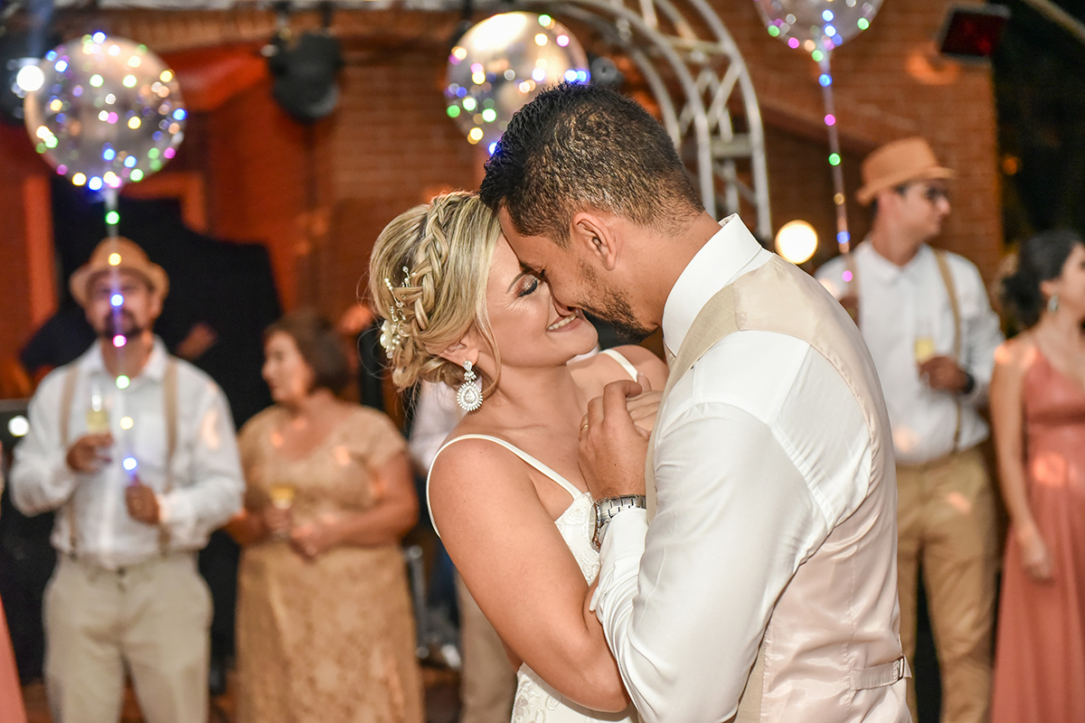 fotografias de casamento Ribeirão Preto e Região São Paulo - Wedding - Pre wedding - Alianças - Bride - Casei - Noivas - Noivinha - Noivo - Buque - Making Of - Cerimonialista