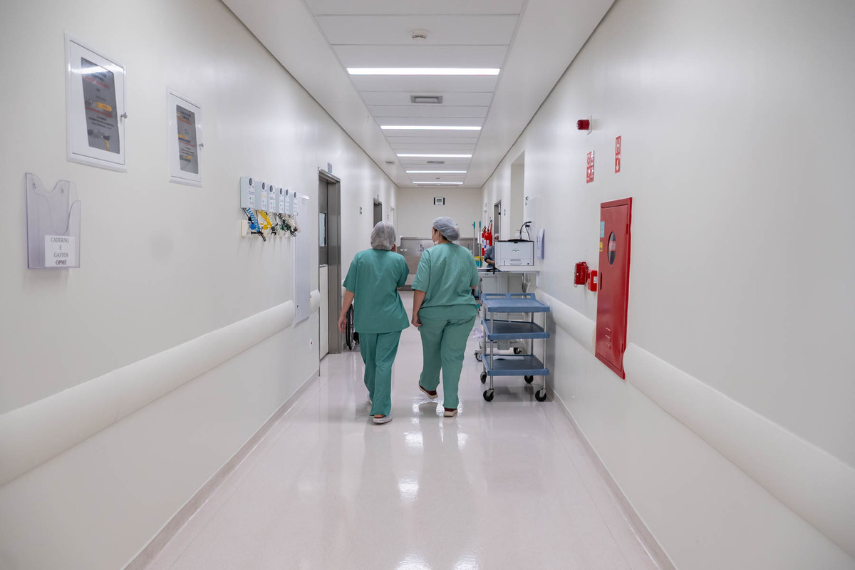 médica durante cirurgia em Campinas