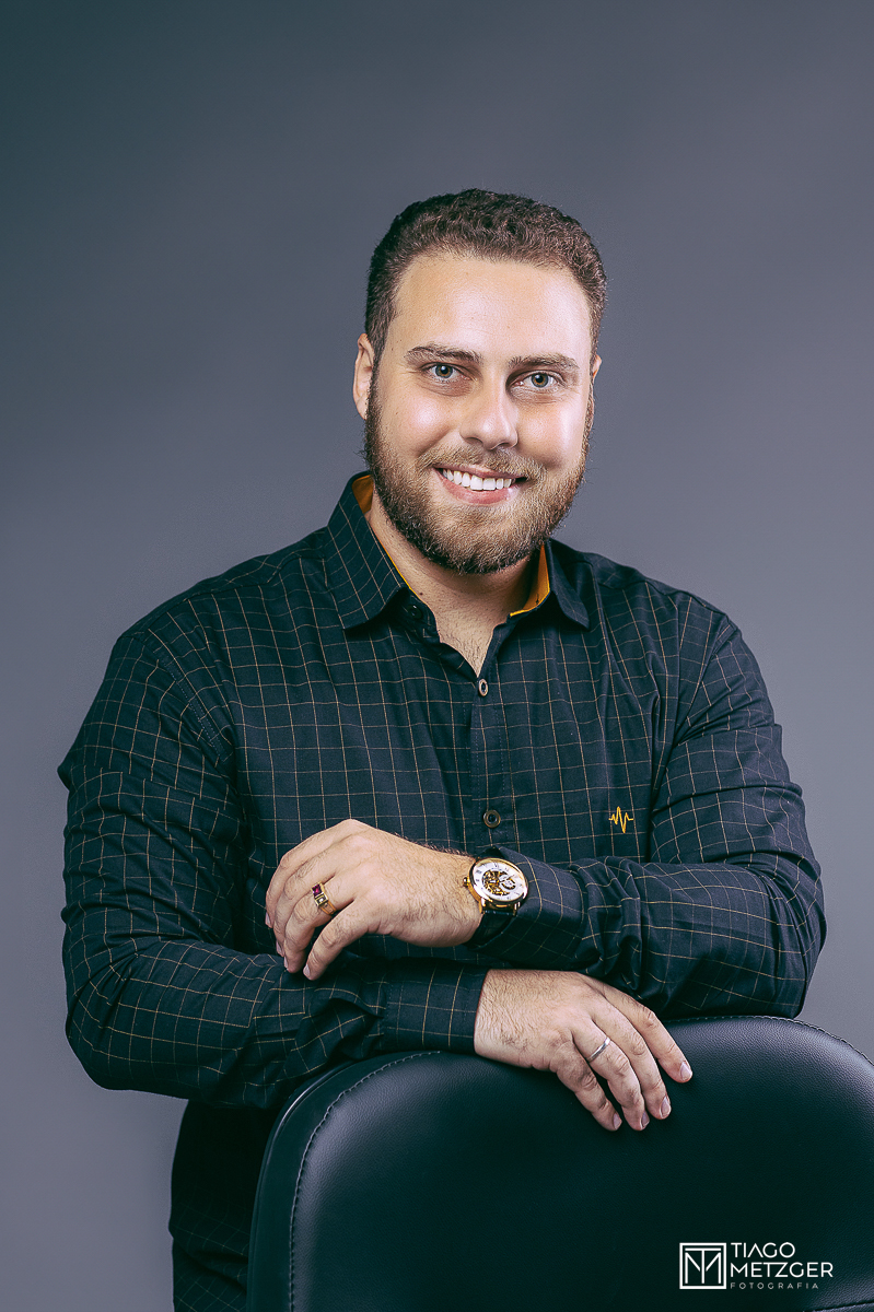 Ensaio Corporativo, Contador; Tiago Metzger